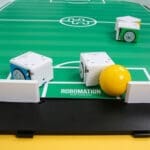 인공지능 시각 학습을 위한 햄스터 AI 카메라가 강조된 인공지능 로봇 경기장 키트